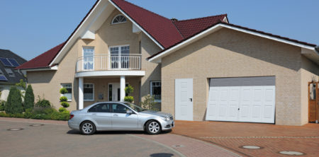 Garagentore und Antriebe