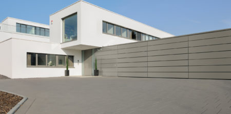 Garagentore und Antriebe