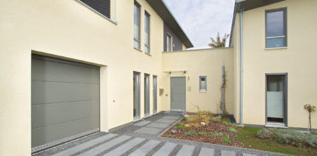 Garagentore und Antriebe