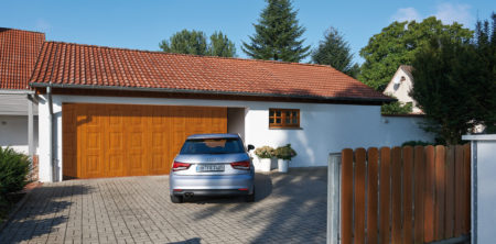 Garagentore und Antriebe