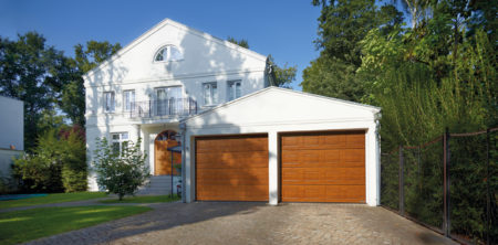 Garagentore und Antriebe