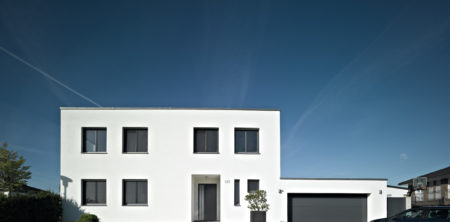 Garagentore und Antriebe