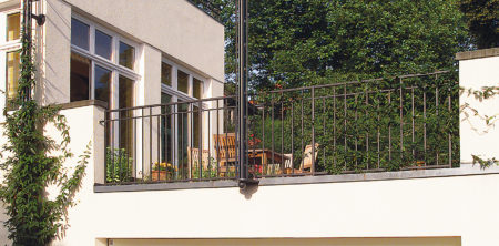 Garagentore und Antriebe